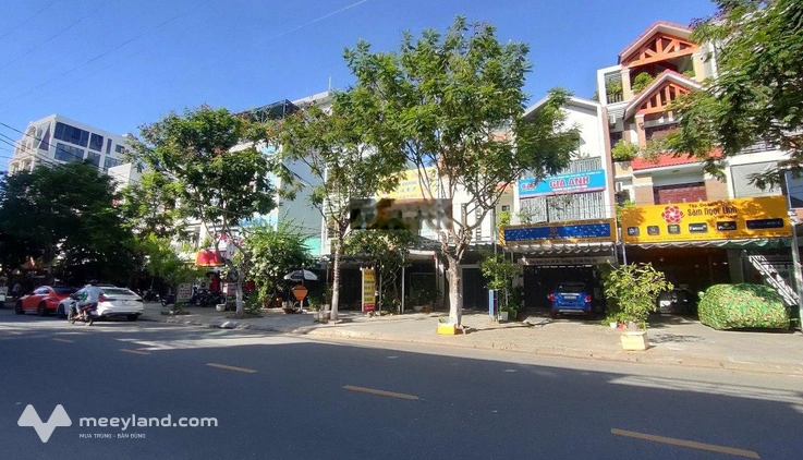 Cho thuê mặt bằng 120m2 hai mặt tiền đường Tiểu La, Hải Châu, Đà Nẵng giá chỉ 16tr/tháng