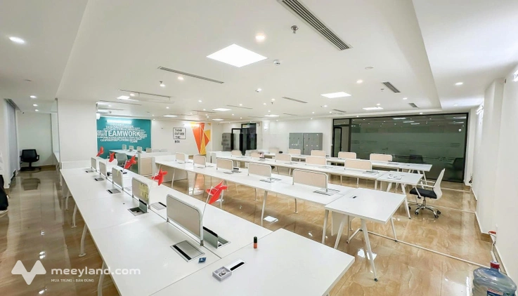 Cho thuê văn phòng full nội thất điện nước 224m2 giá 45tr/th có thương lượng Hoàng Ngân, Cầu Giấy