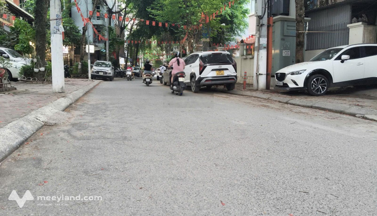 Cực đẹp! Sàn VP phố Kim Mã. Ba bước ra hồ Ngọc Khánh. DT 65m2, chia 2 phòng. ĐH, đồ VP đủ. Ngõ 6m