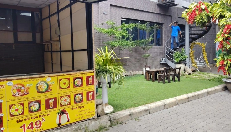 Gấp cho thuê ki-ốt mặt bằng kinh doanh đẹp vị trí đắc địa, mặt tiền rộng
