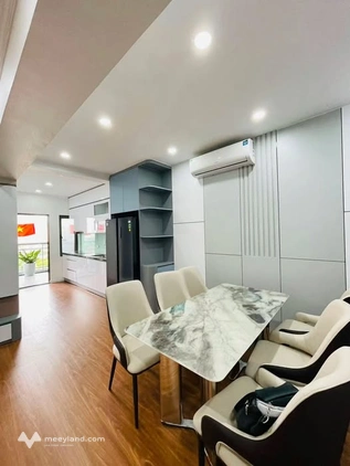Nhà 2 ngủ, Cầu Giấy, 4 tỷ hơn, sổ đỏ chính chủ, đón gió nam