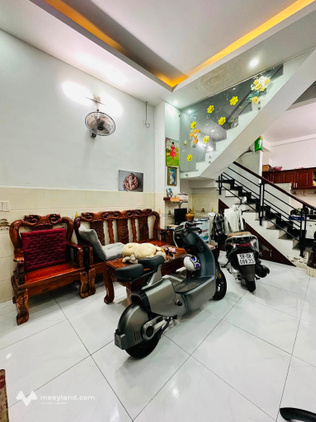 Nhà đẹp Nguyễn Sơn 3 tầng, đường thông 6m, giá cực yêu