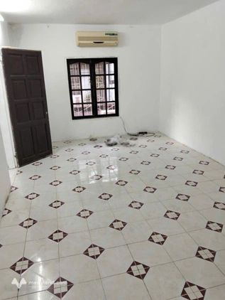 Cho thuê phòng trọ tầng 5 phố Nguyễn Công Hoan, Ba Đình 50m2 chỉ 6,5tr/tháng