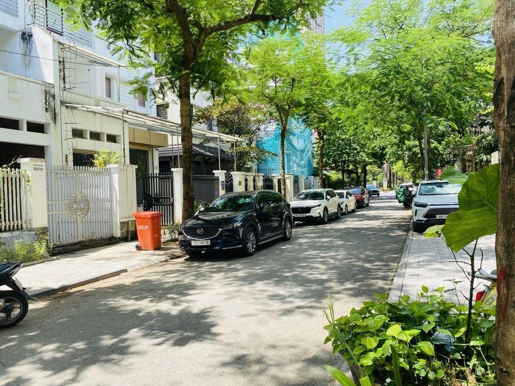Bán gấp bt an hưng dương nội hà đông 5 tầng thang máy, 200m 5 tầng giá 48 tỷ