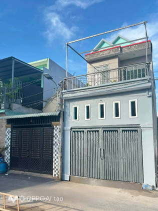 Nhà đẹp 3 phòng ngủ tại Dĩ An, đường ô tô thông, gần chợ và trường học