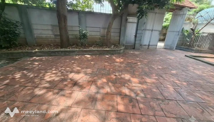 Cho thuê nhà 200m2 tại Ngô Gia Tự, Việt Hưng, rẻ bất ngờ