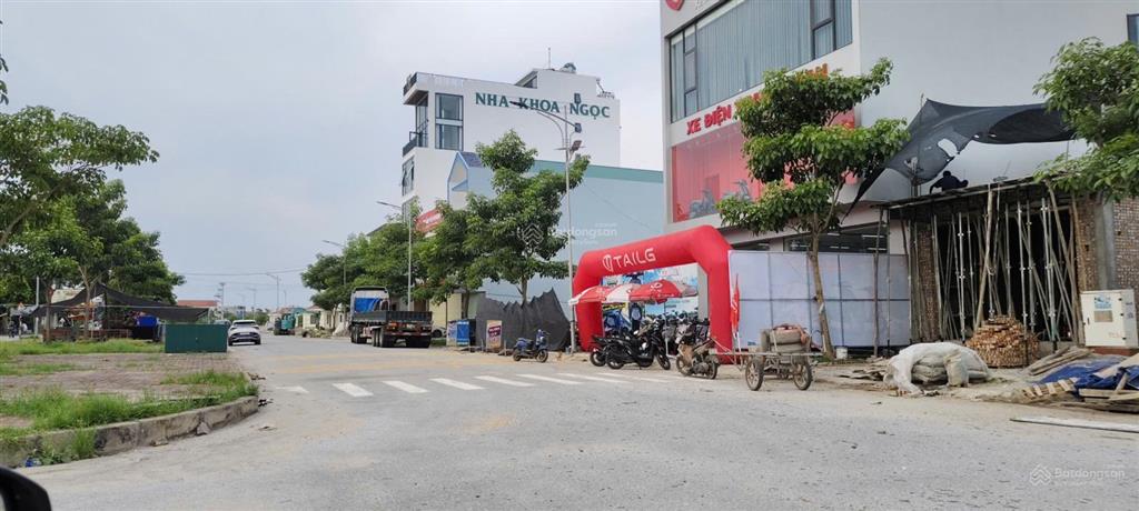 Bán lô góc 100m² (25m mặt tiền) đẹp nhất đối diện chợ mới đông tảo, 0961 532 ***