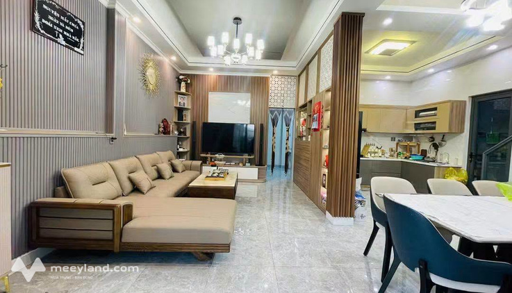 Sốc nhiệt với nhà đẹp Hùng Vương 90m2 ngang khủng, ô tô đỗ tận cửa