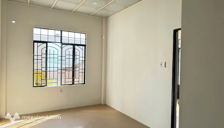 Chốt ngay nhà mới 2 tầng trung tâm Nha Trang, mặt tiền kinh doanh cực đỉnh