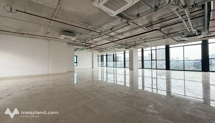Chính chủ mới xây tòa nhà Phố Nguyễn Văn Huyên 139m2 - 6 tầng: 23tr/sàn
