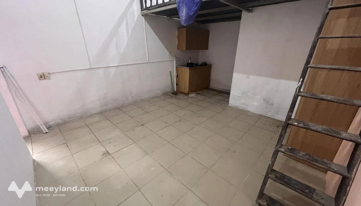 Cho thuê nhà trọ 1PN, 1WC tại 247 Nguyễn Văn Linh, 3 triệu VND, 28m2 có gác xép ngay chợ Phúc Đồng