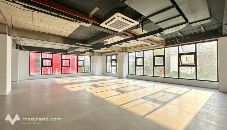 BQL cho thuê mặt bằng khối đế 1000m2 tại tòa nhà Mạc Thái Tổ với giá rẻ bất ngờ LH NGAY 0983219553
