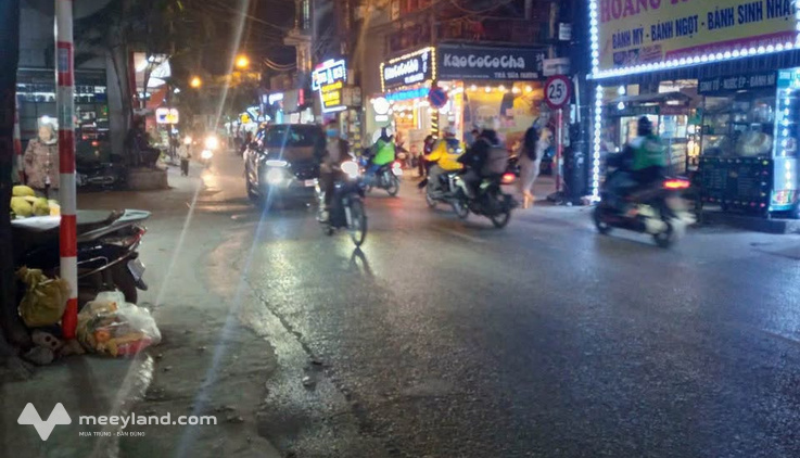 Nhà Xuân Phương 5 tầng, ô tô đỗ cửa, kinh doanh sầm uất