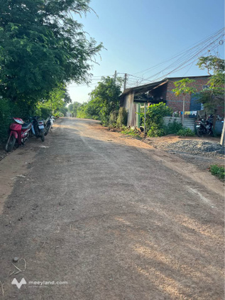 Đất mặt tiền đường nhựa Buôn Đôn, giá chỉ 445 triệu 1 lô
