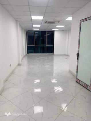 Cho thuê văn phòng hoặc căn hộ tầng 3, 4 tại tòa nhà mới 172 Giáp Bát