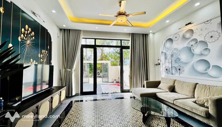 Nhà 3 tầng full nội thất, đường ô tô, giá iu thương chỉ 3,2 tỷ