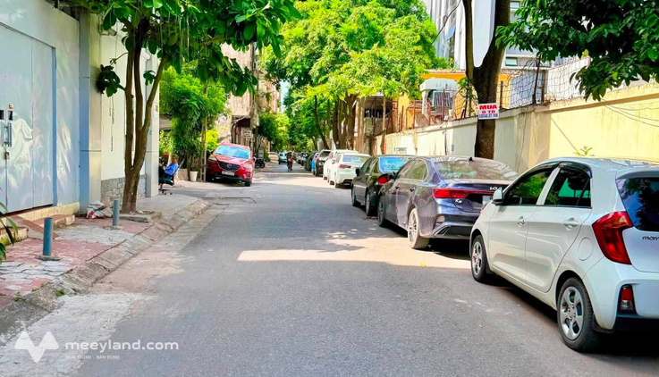 Nhà phân lô Hoàng Sâm, Cầu Giấy, hè rộng, ô tô tránh, vị trí đắc địa