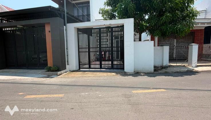 Bán nhà mặt tiền đường nhựa Hồ Thị Hạnh, trung tâm thị xã Ninh Hòa