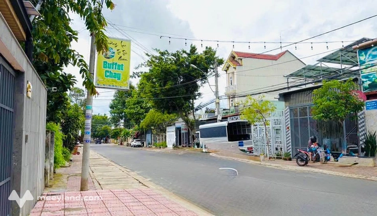 Chốt ngay lô đất hẻm Lý Tự Trọng, Kon Tum giá cực hời