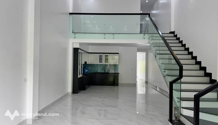 Nhà cấp 4 gác lửng mới xây tại đường Vương Thừa Vũ, phường Cam Đường