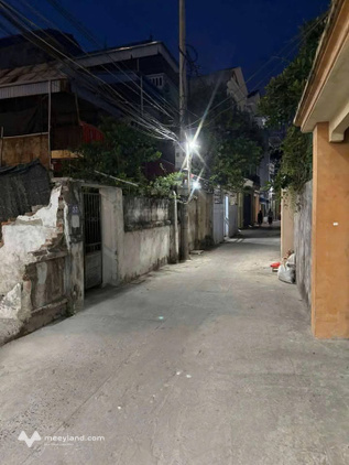 Đất đẹp ngõ thông Cù Chính Lan, ô tô đỗ cửa, giá cực tốt
