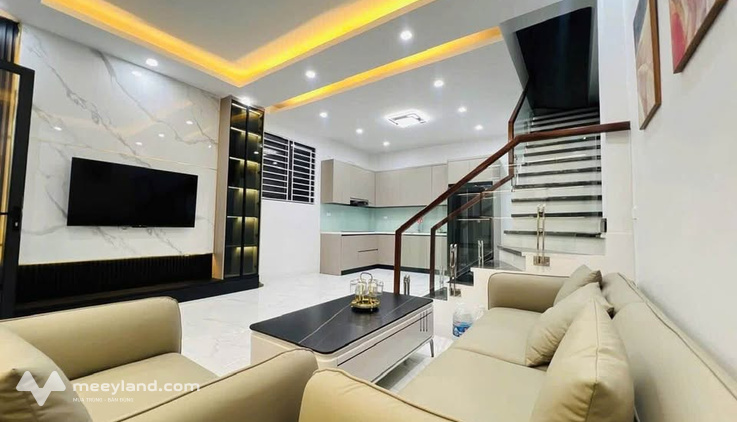 Bán nhà đẹp Cầu Diễn, Văn Tiến Dũng, 38m2, 4 tầng, ô tô đỗ cổng, giá 5,15 tỷ