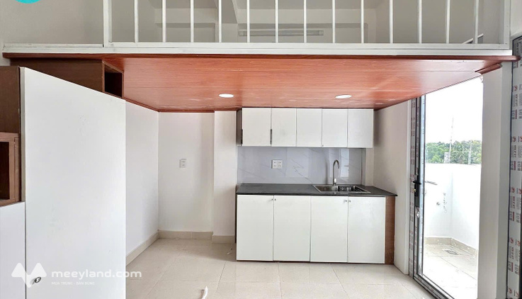 Trọ Huflit Hóc Môn - Ban công có gác mới xây
