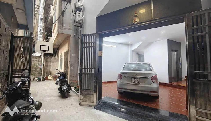 Bán nhà Mỹ Đình 43m2, 7 tầng thang máy, gara ô tô, vị trí đắc địa