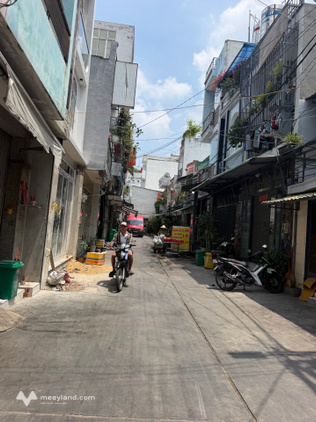 Bán nhà mới 2 tầng đúc kiên cố, 3 phòng ngủ rộng rãi, giáp Quận 6
