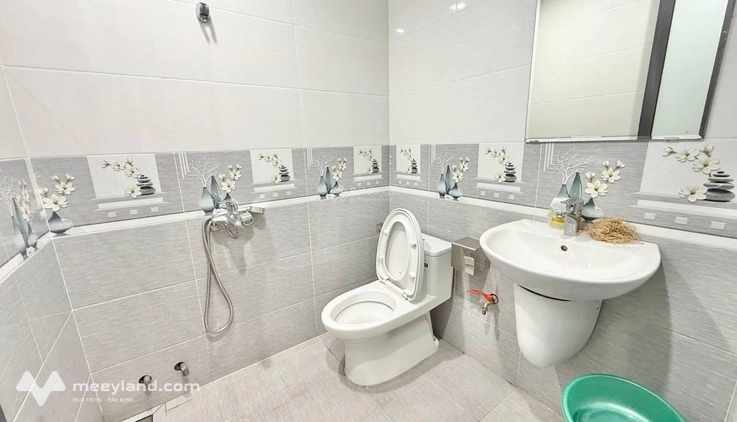 Cho thuê văn phòng Hoàng Văn Thái diện tích 114m, giá 20 triệu