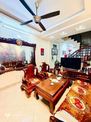 Nhà phân lô 4 tầng sát Vinhomes Hàm Nghi, ô tô đỗ cửa, vị trí đẹp