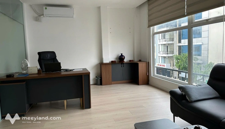 Chính chủ cho thuê văn phòng DT 90m2 tại 124 Khánh Hội Quận 4 giá chỉ 20 triệu làm việc overtime