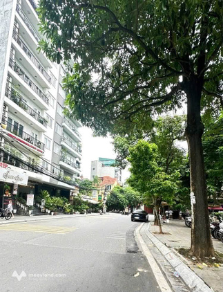 Biệt thự sân vườn đẳng cấp tại Tây Hồ, cạnh Lotte Mall, diện tích 145m2