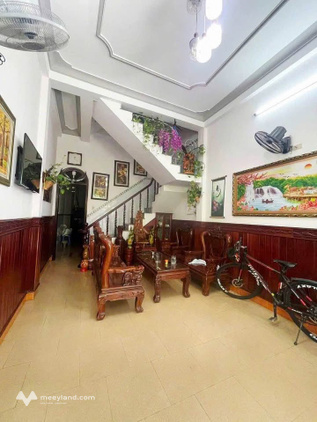 Bán nhà 3 tầng xinh xắn tại phường Nguyễn Văn Cừ, Quy Nhơn, gần biển, tiện ích đầy đủ, giá 3.4 tỷ