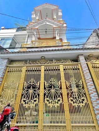 Bán gấp nhà 3 tầng, hẻm Trần Nam Phú, giá rẻ bất ngờ
