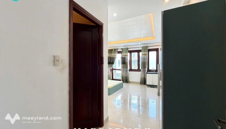 Trống sẵn ở liền phòng full nội thất cực ngon, giá cực mềm, gần UEH, VHU