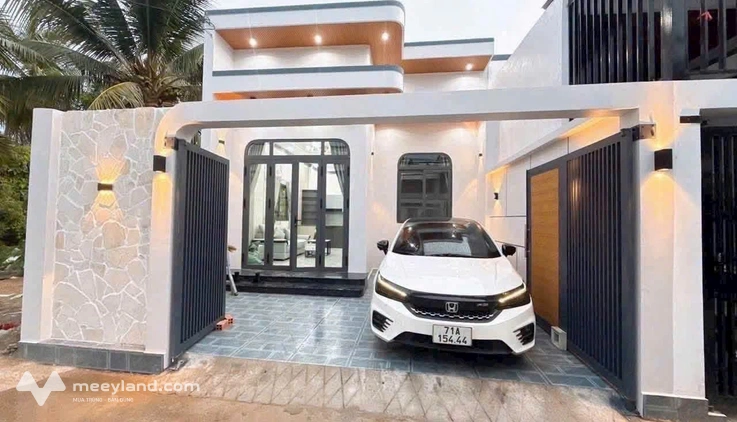 Nhà mới hoàn thiện gần ngã 4 Tân Thành, tặng full nội thất