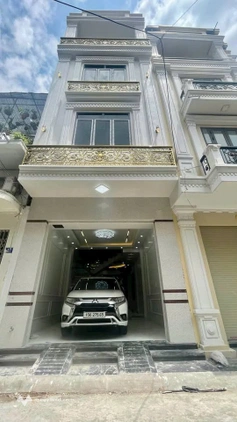Căn nhà 4 tầng hiện đại gần Cầu Quay, không gian sống lý tưởng