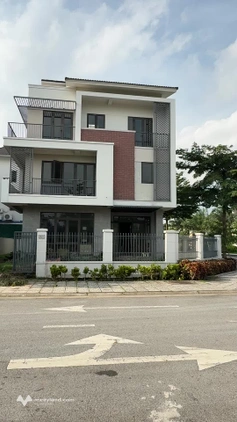 Biệt thự căn góc diện tích 308m2, gần cao tốc Hà Nội Gia Bình, di chuyển thuận lợi