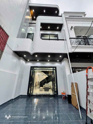 Nhà 3 tầng hiện đại, mới xây gần tái định cư Thác Mạ
