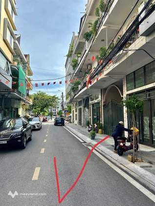 Sở hữu ngay nhà đẹp khu Cột 3 Hạ Long, vị trí đắc địa, sổ đỏ trao tay