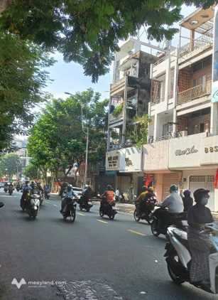 Nhà Lê Văn Sỹ, 5 tầng, 61m2, góc 2 mặt hẻm, giá 11,2 tỷ