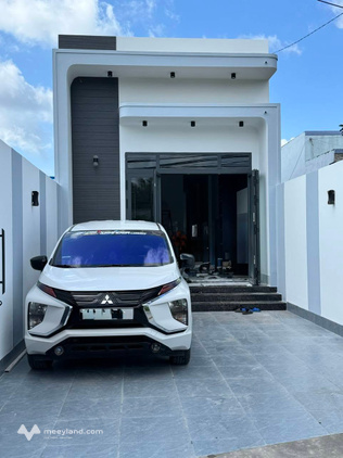Nhà mới mặt tiền lộ Thống Nhất, Bến Tre, full nội thất cao cấp