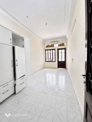 Cho thuê nhà phân lô 4 tầng tại phố Tam Trinh, quận Hoàng Mai