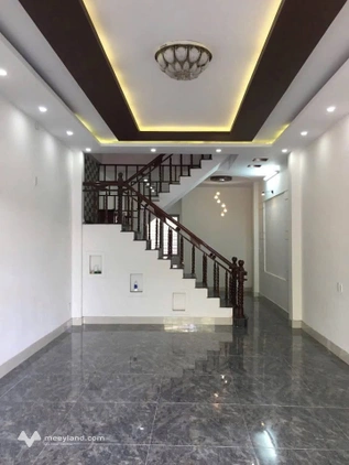 Bán nhà 3 tầng mặt tiền Núi Thành, Hải Châu, vị trí đắc địa, kinh doanh cực đỉnh, giá 10 tỷ