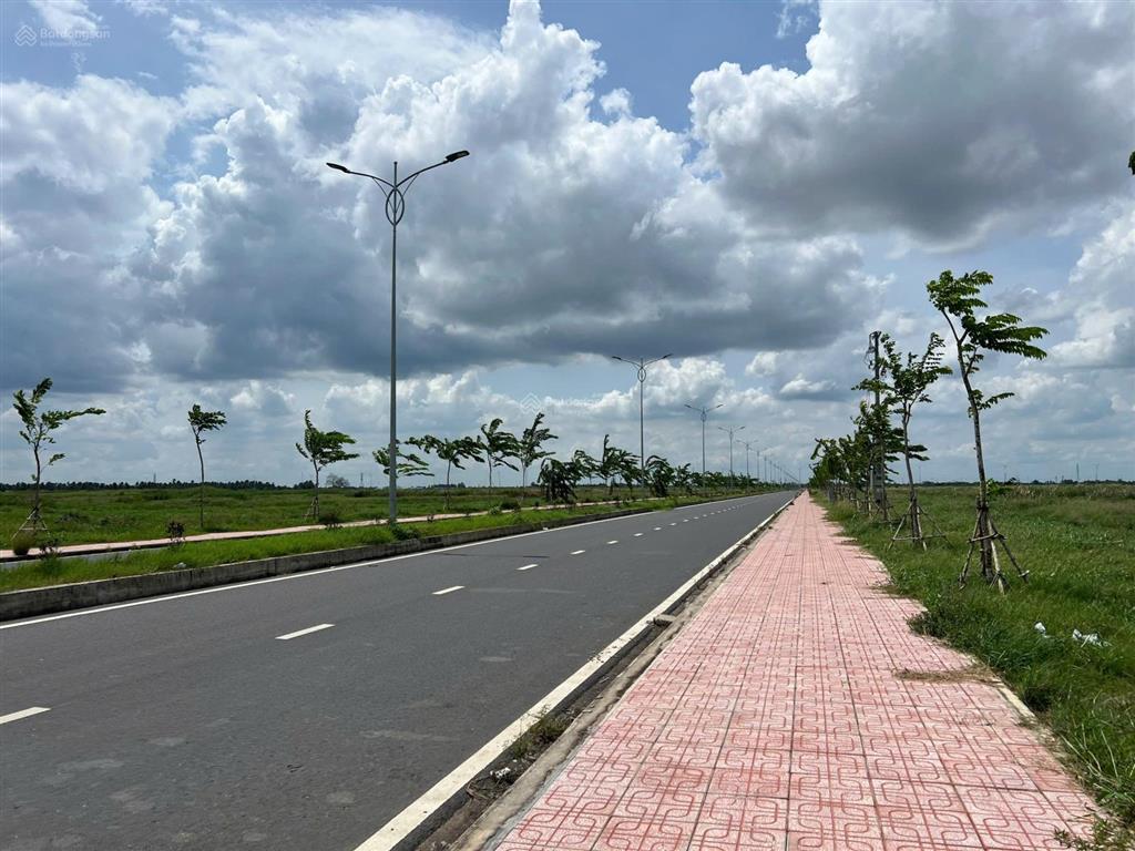 Cần bán đất khu công nghiệp phú thuận, bến tre diện tích 20.000m²