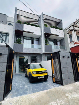 Bán nhà 3 tầng Vĩnh Yên, mới tinh, full nội thất, giá chỉ 3,6 tỷ