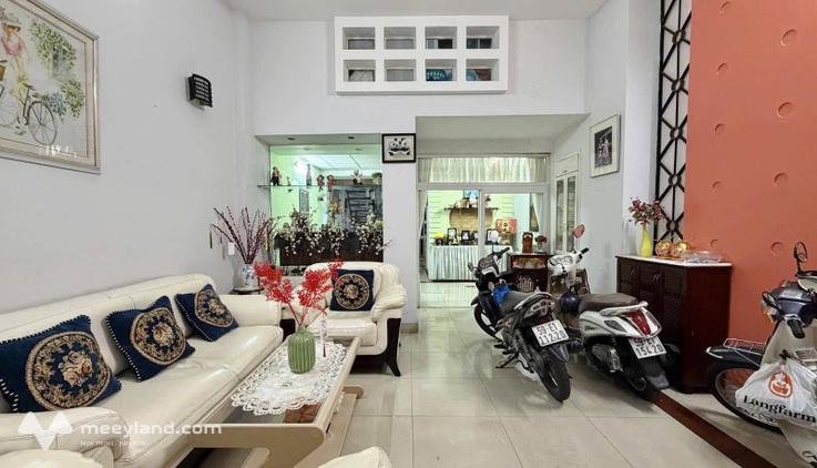 Bán nhà mặt tiền ngã tư Phú Nhuận, 100m2, ngang 5m, gara ô tô, giá chỉ 15 tỷ