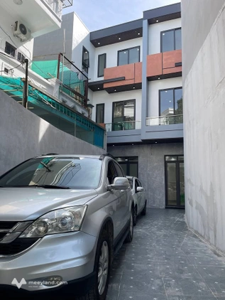Bán 2 căn nhà 3 tầng cực xinh tại ngõ 124 Trần Huy Liệu, Nam Định, giá 2.65 tỷ/căn