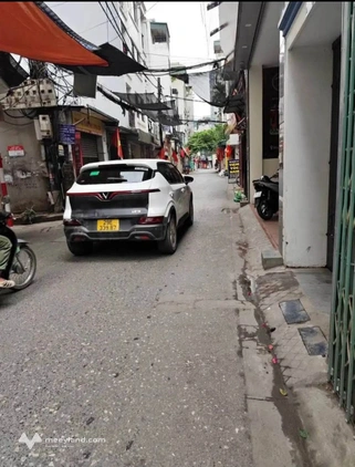 Bán nhà 5 tầng ngay Hồ Đền Lừ, giá 7 tỷ, ô tô đỗ sát vách